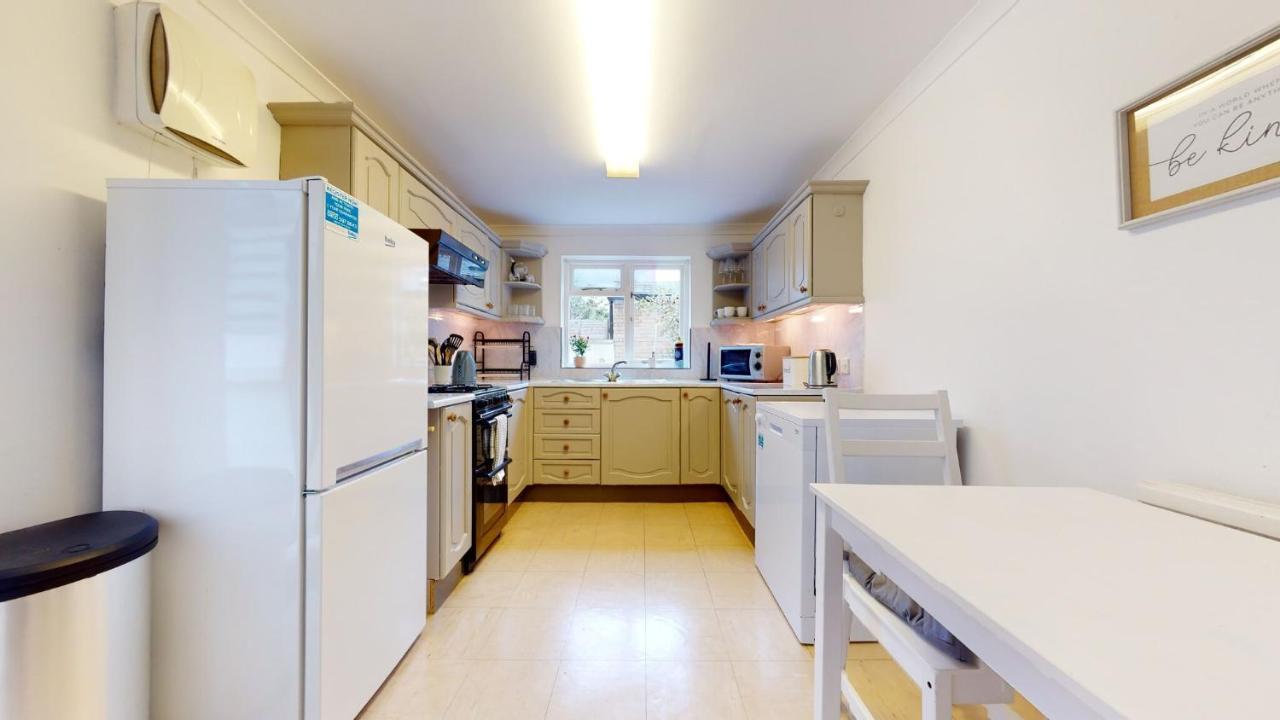 Сasa de vacaciones Cheerful 4 Bedroom Victorian House With Back Courtyard Londres